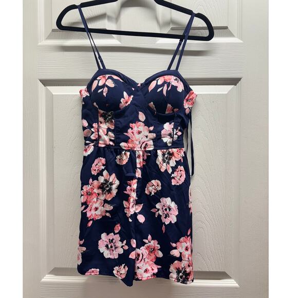 NWT Band of Gypsies Size Small Blue Floral Spaghetti Strap Padded Romper - Picture 1 of 7